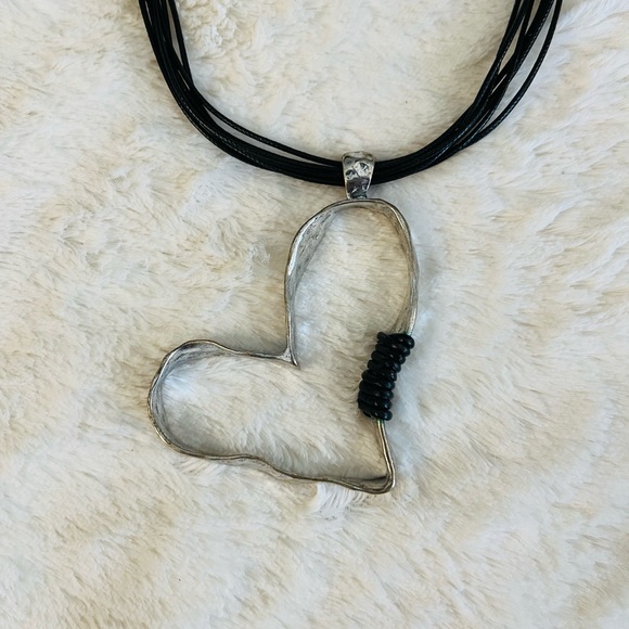 Artisan Necklace w/Heart Pendant - Picture 3 of 3